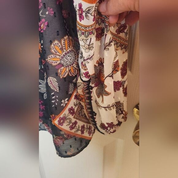 Calvin Klein M White Green Orange Lined Ruffles Neck Lngslv Women’s Top Blouse - Picture 6 of 8